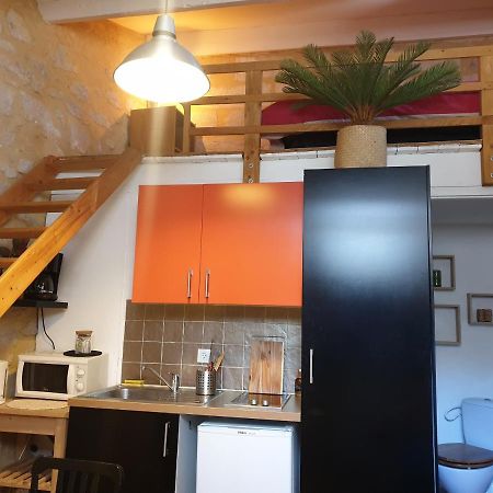 Apartamento Joli Petit Studio Au Coeur D'Uzès Exterior foto