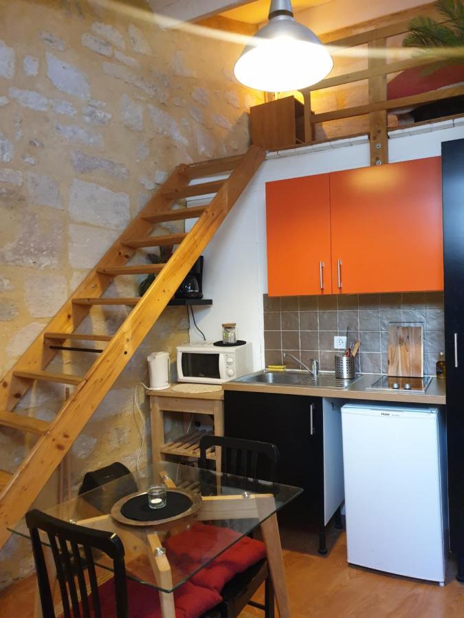 Apartamento Joli Petit Studio Au Coeur D'Uzès Exterior foto